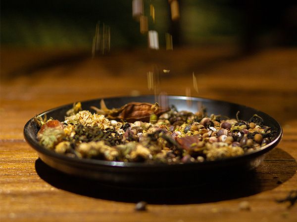 很喜歡“懷府薏康堂”茶飲的包裝設(shè)計，有什么寓意嗎？